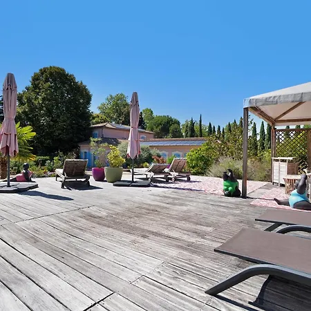 Bed & Breakfast La Table De Pierre - D'hote 3*